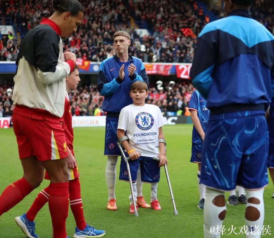 恩佐:切尔西是英超和欧冠争冠热门;期待阿根廷保持强势 恩佐:切尔西是英超和欧冠争冠热门;期待阿根廷保持强势